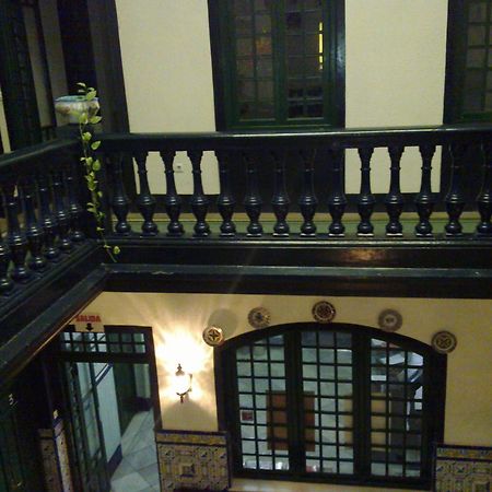 Hotel Cervantes Бадахос Екстериор снимка